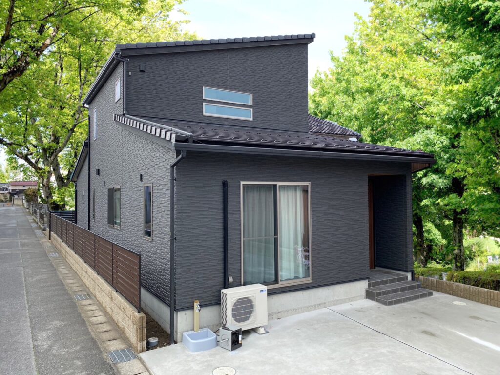 ブラウン基調の落ち着く家 アイチャッチ